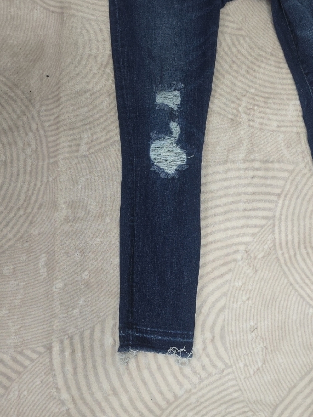 Abercrombie & Fitch Dark Blue Distressed High-Rise Jeans - Picture 8 of 8